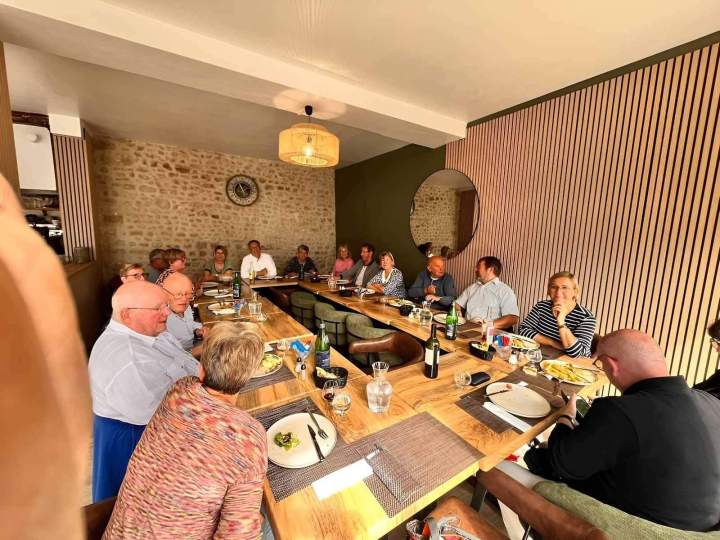 Restaurant grande tablée Château-Landon 